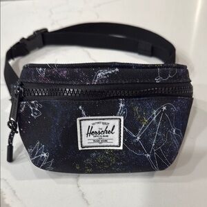 EUC Herschel Heritage Hip Pack | Little Herschel